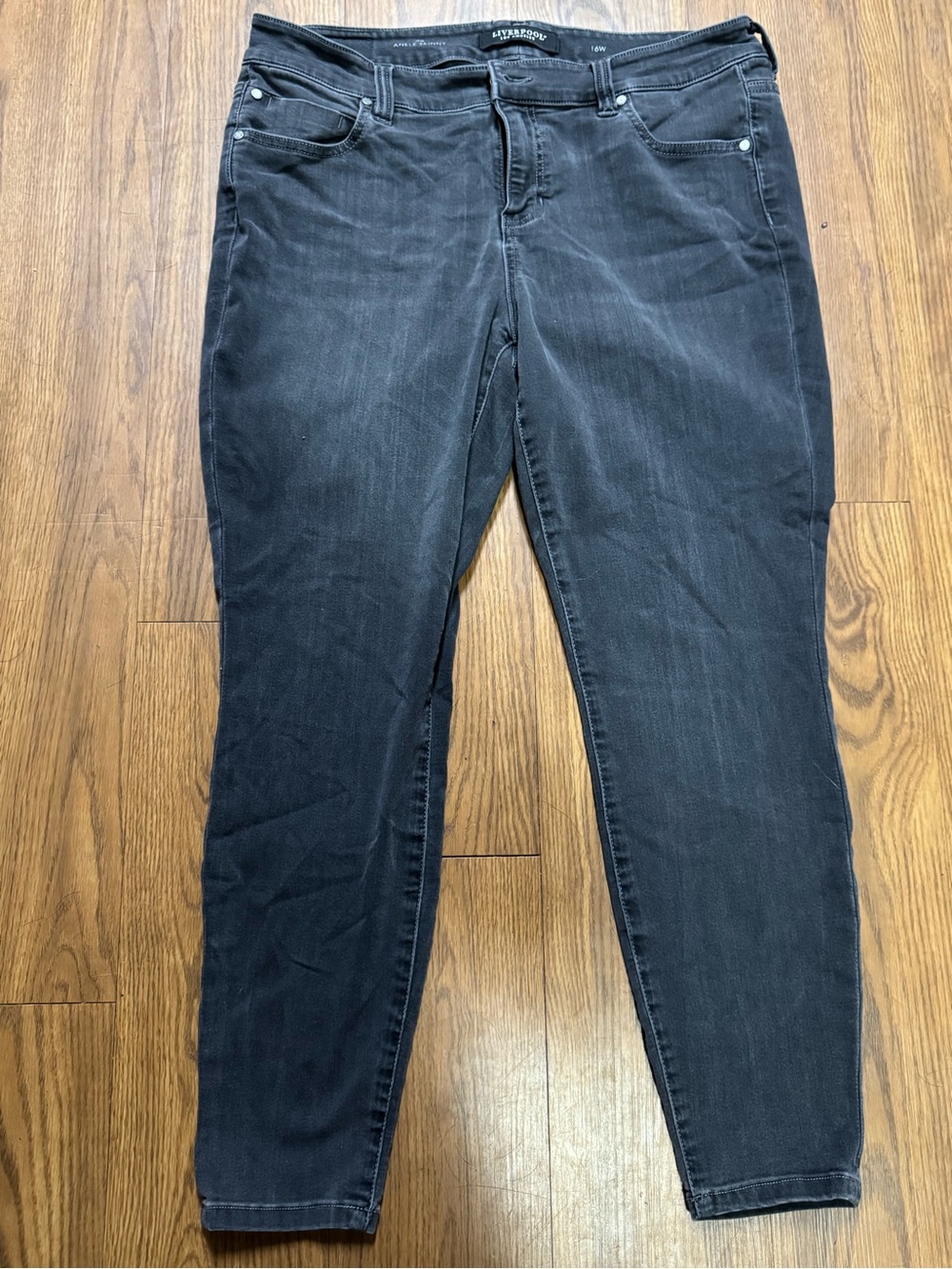 Liverpool Women's Skinny Jeans in Dark Gray/Black Meteorite Wash. Boho Soft